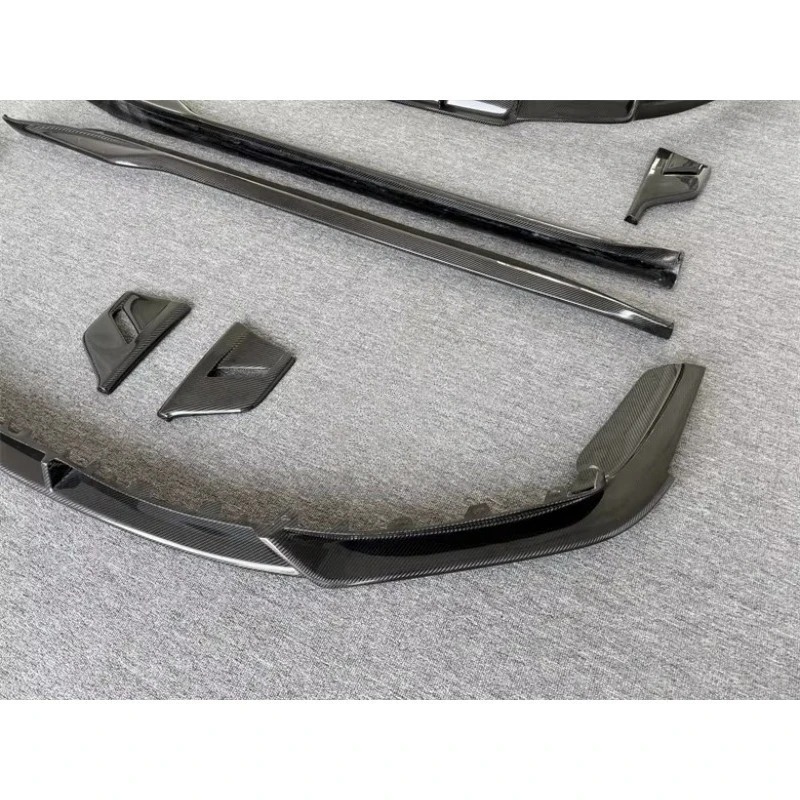 Carbon Fiber Body Kit for  911 992 Carrera Carbon Fiber Front Lip Side Skirt Rear Diffuser